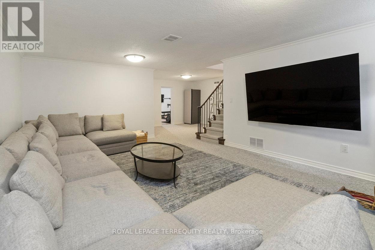 416 The Kingsway, Toronto, Ontario  M9A 3V9 - Photo 32 - W12358663