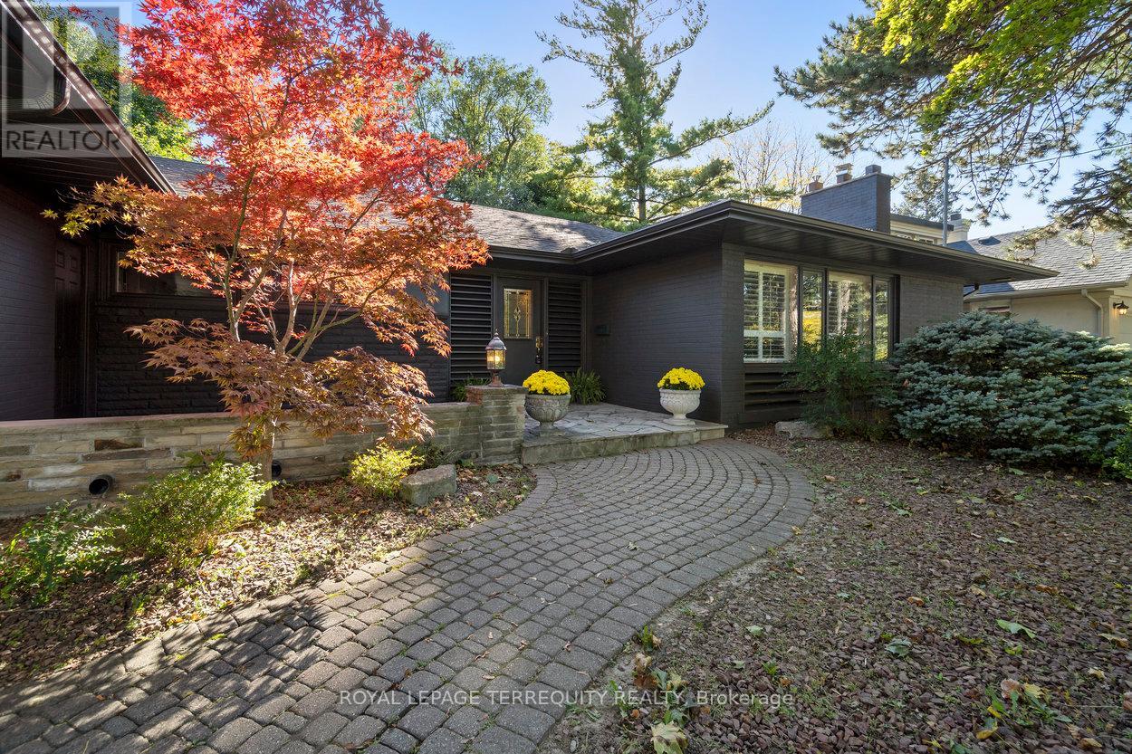 416 The Kingsway, Toronto, Ontario  M9A 3V9 - Photo 6 - W12358663