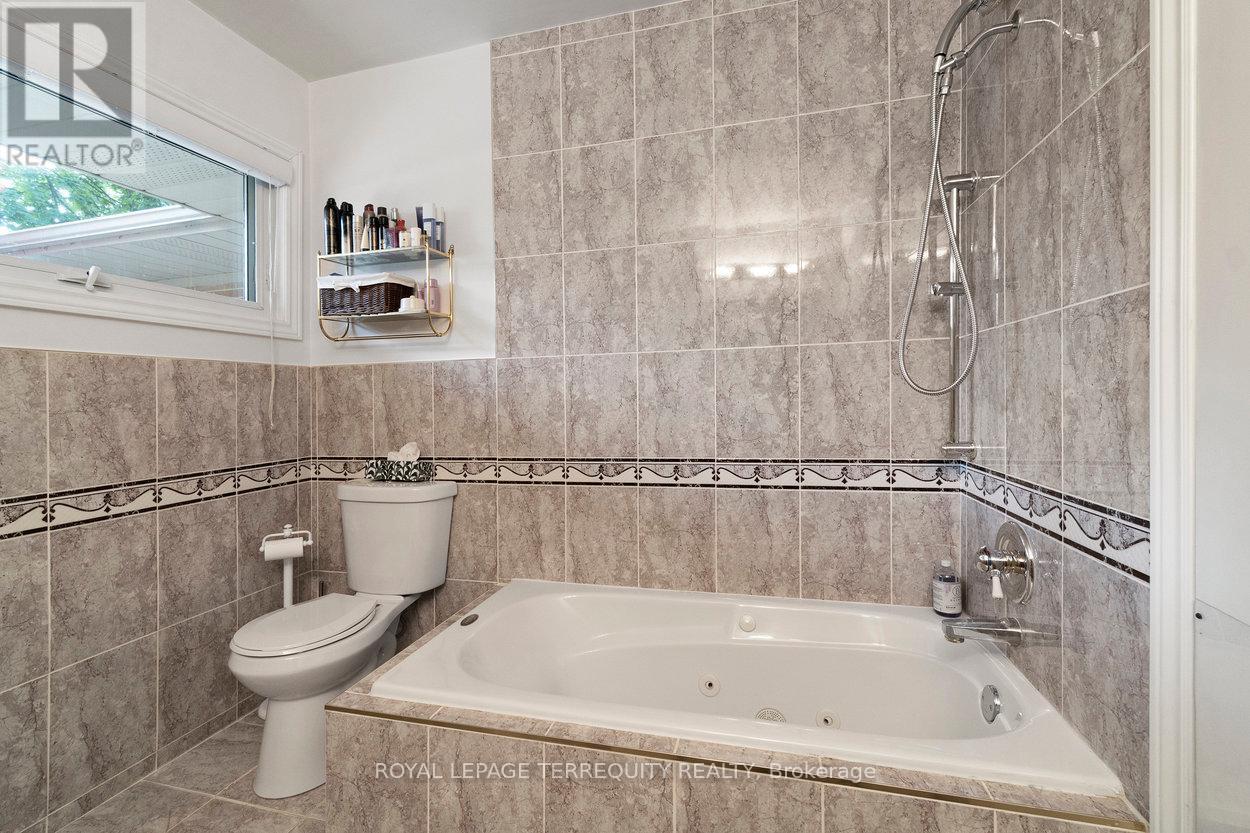 416 The Kingsway, Toronto, Ontario  M9A 3V9 - Photo 25 - W12358663
