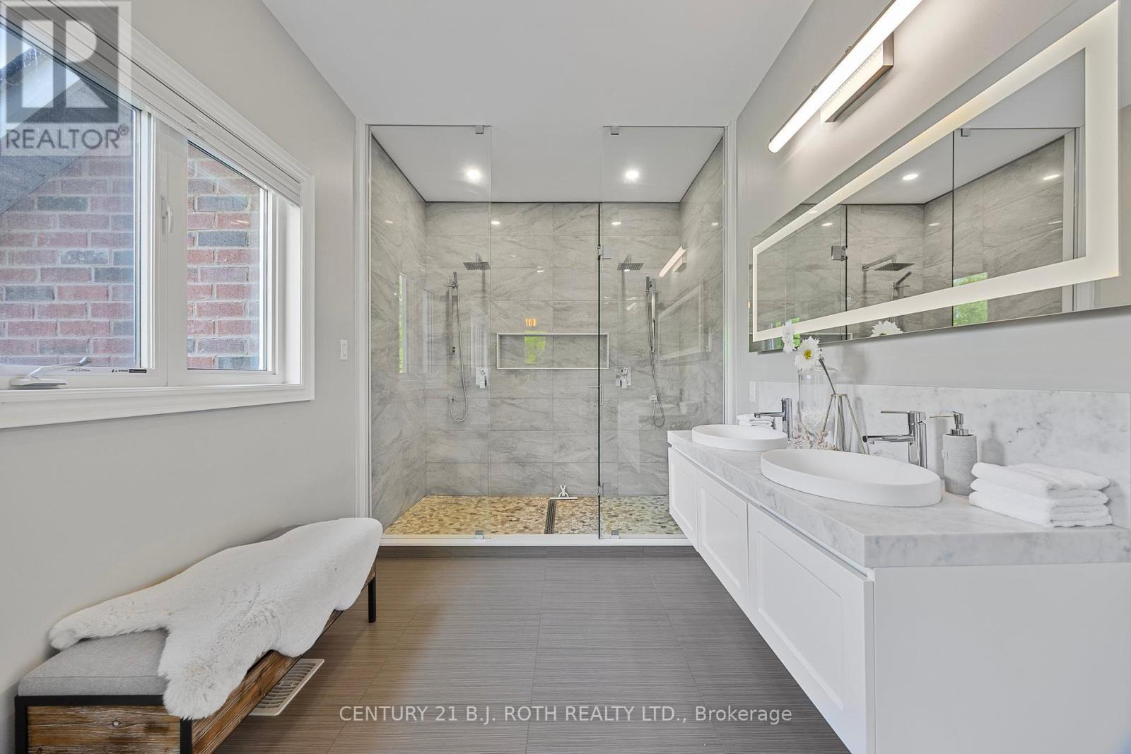 50 Diamond Valley Drive, Oro-Medonte (Sugarbush), Ontario  L0L 2E0 - Photo 15 - S12455204