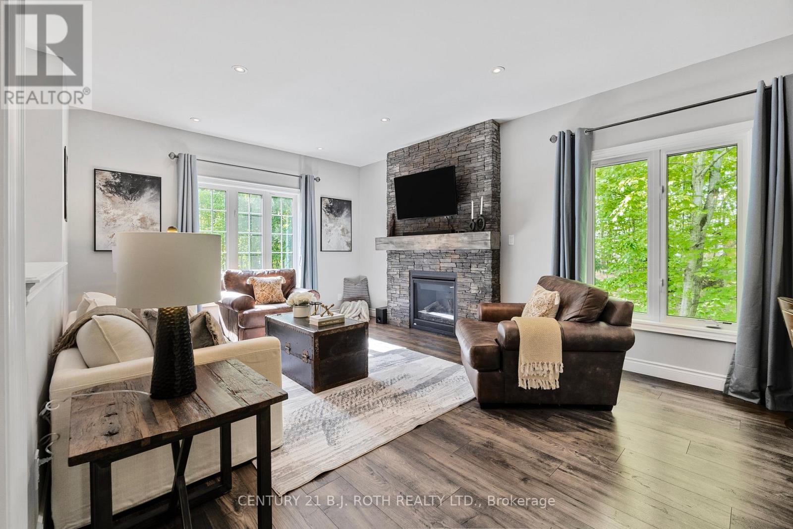 50 Diamond Valley Drive, Oro-Medonte (Sugarbush), Ontario  L0L 2E0 - Photo 8 - S12455204