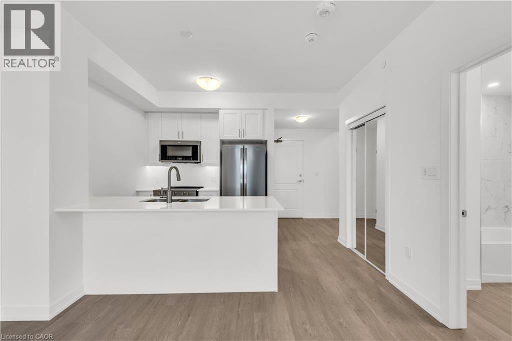 10 Mallard Trail Unit# 335, Waterdown, Ontario  L8B 2A7 - Photo 7 - 40778059