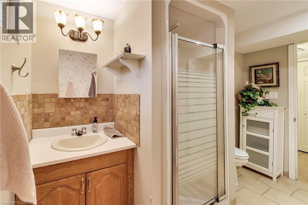 12 Kingsview Drive, Stoney Creek, Ontario  L8J 2K5 - Photo 33 - 40777122