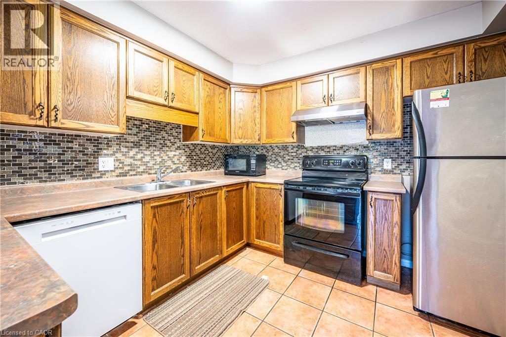 646 Basswood Street Unit# A, Waterloo, Ontario  N2V 2K8 - Photo 4 - 40776558