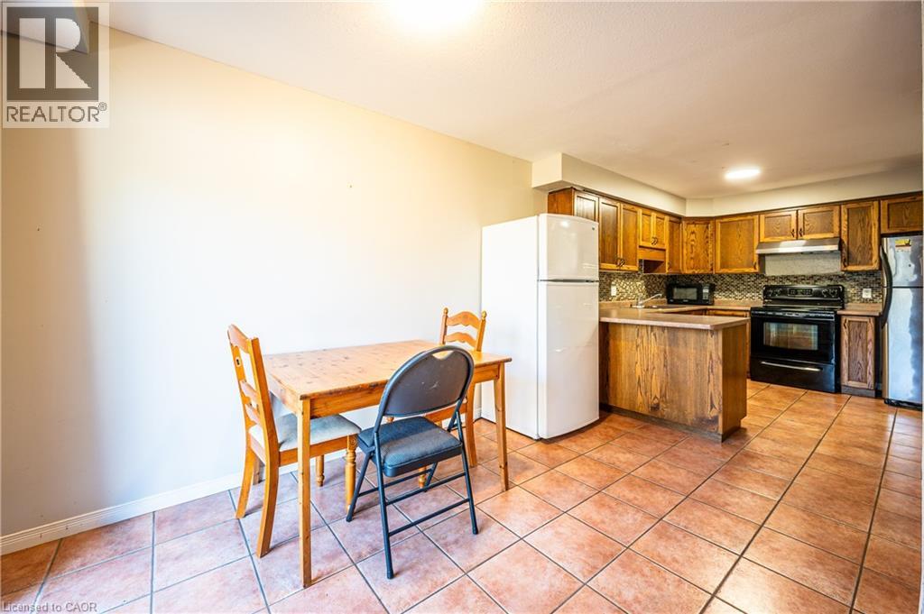 646 Basswood Street Unit# A, Waterloo, Ontario  N2V 2K8 - Photo 6 - 40776558