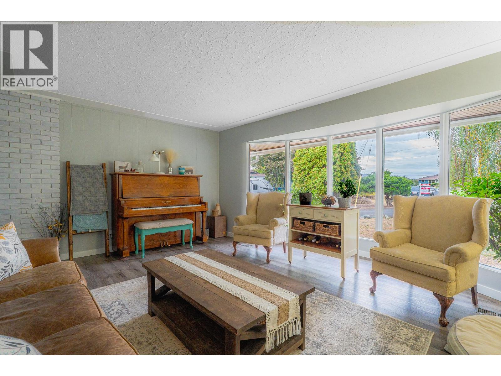 1834 Russet Wynd, Kamloops, British Columbia  V2C 4N5 - Photo 3 - 10365545
