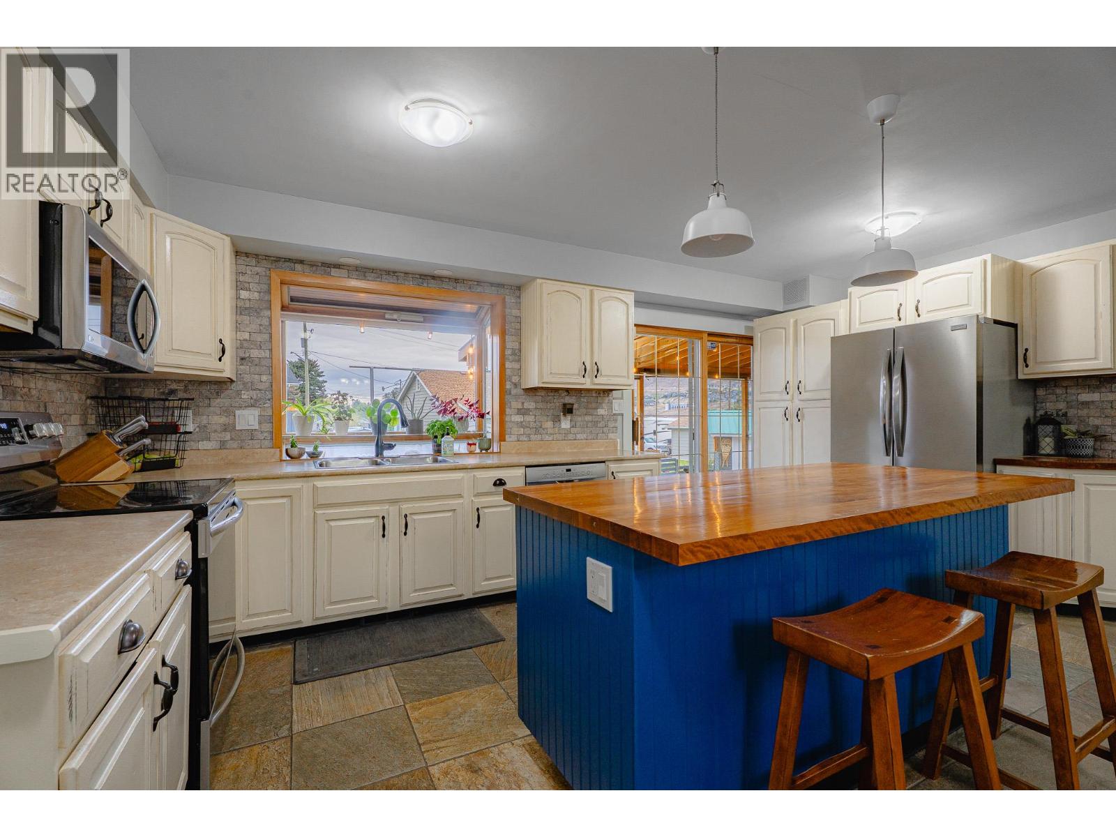 1834 Russet Wynd, Kamloops, British Columbia  V2C 4N5 - Photo 7 - 10365545