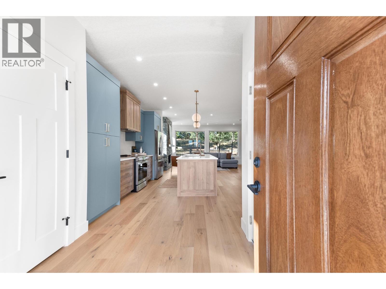 153 The Whins, Cranbrook, British Columbia  V1C 0B4 - Photo 4 - 10365337