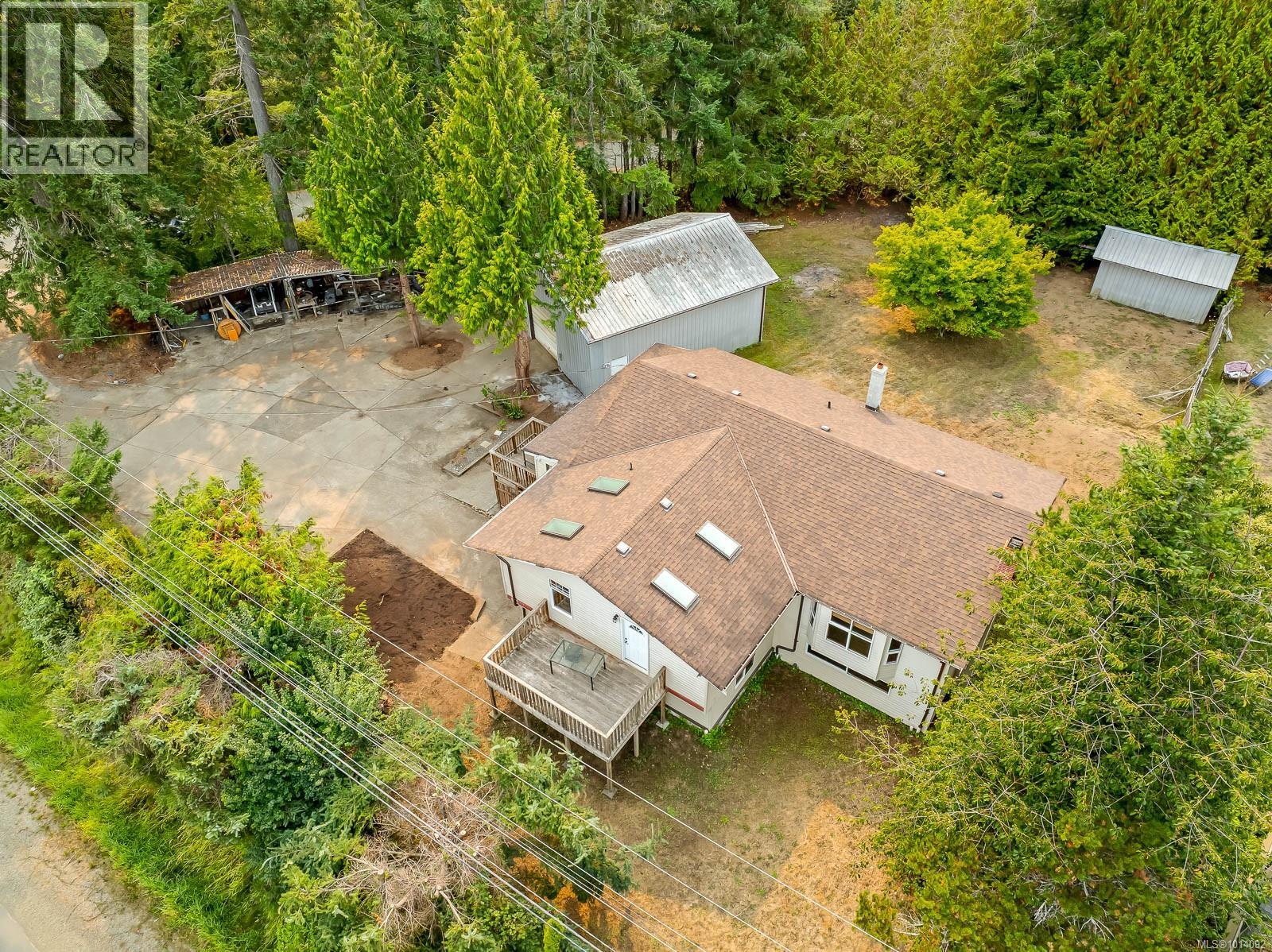 5303 Island Hwy S, Union Bay, British Columbia  V0R 3B0 - Photo 7 - 1014092