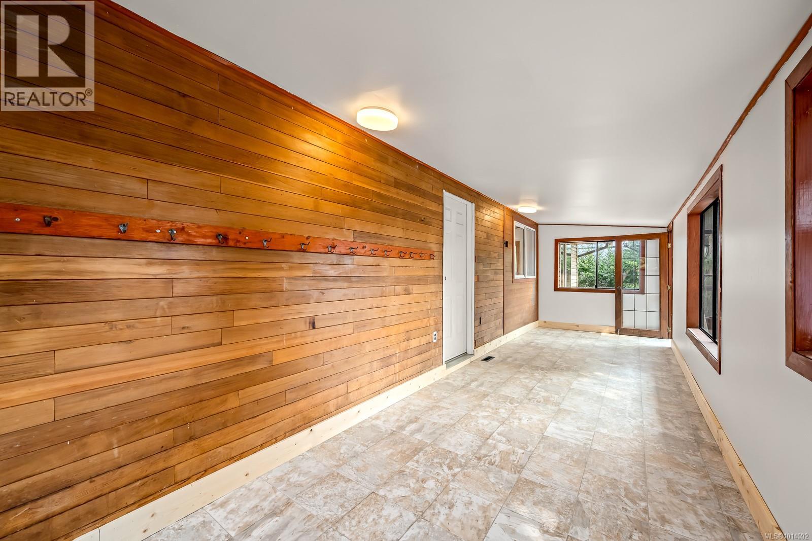 5303 Island Hwy S, Union Bay, British Columbia  V0R 3B0 - Photo 12 - 1014092