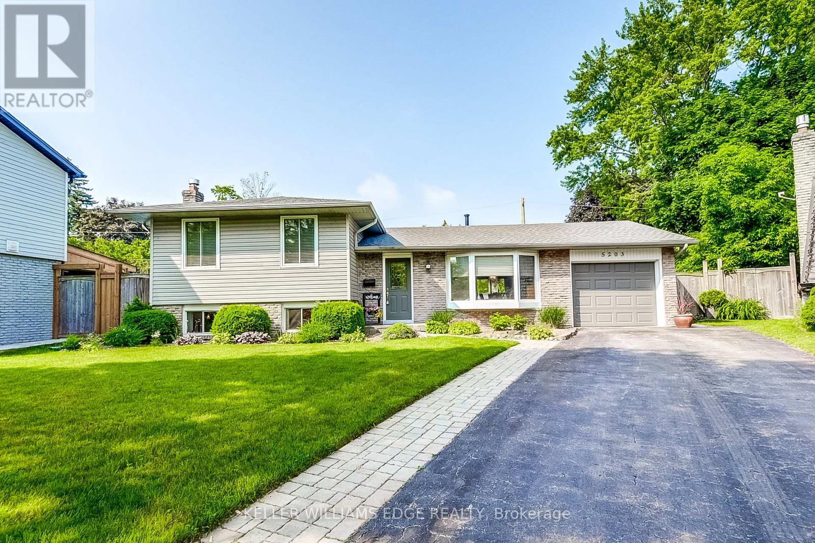 5203 BROUGHTON CRESCENT, Burlington, Ontario
