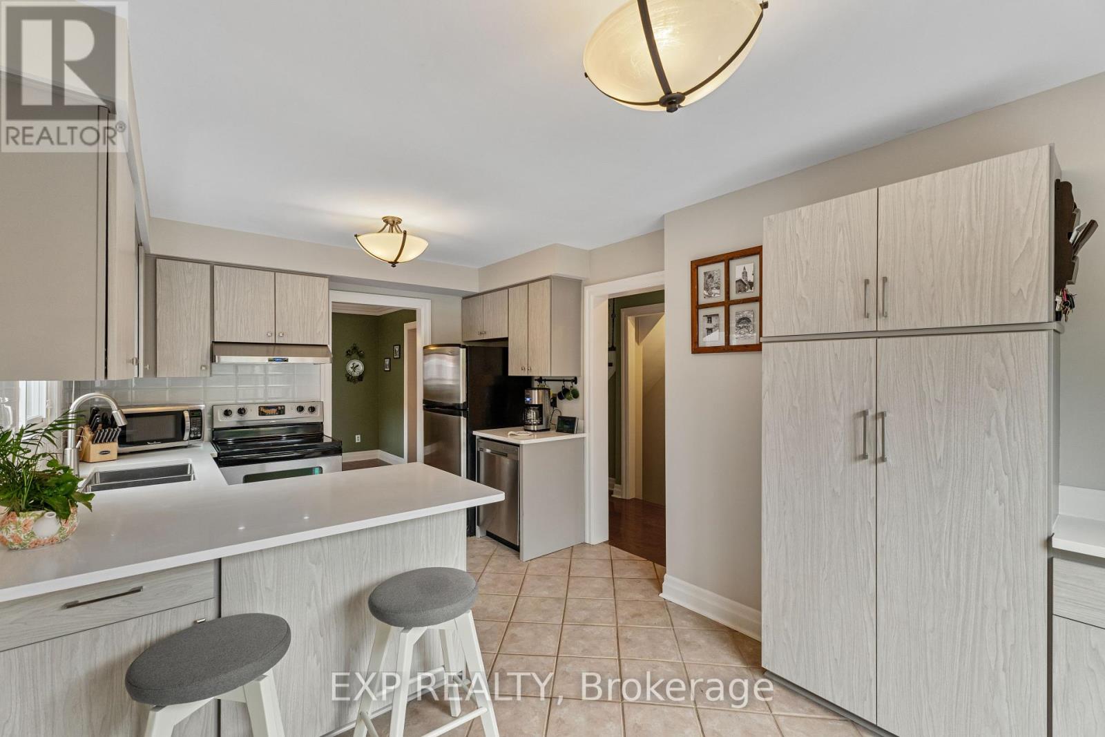 3 Stillwater Crescent, Brampton (Brampton West), Ontario  L6X 3K5 - Photo 12 - W12455118