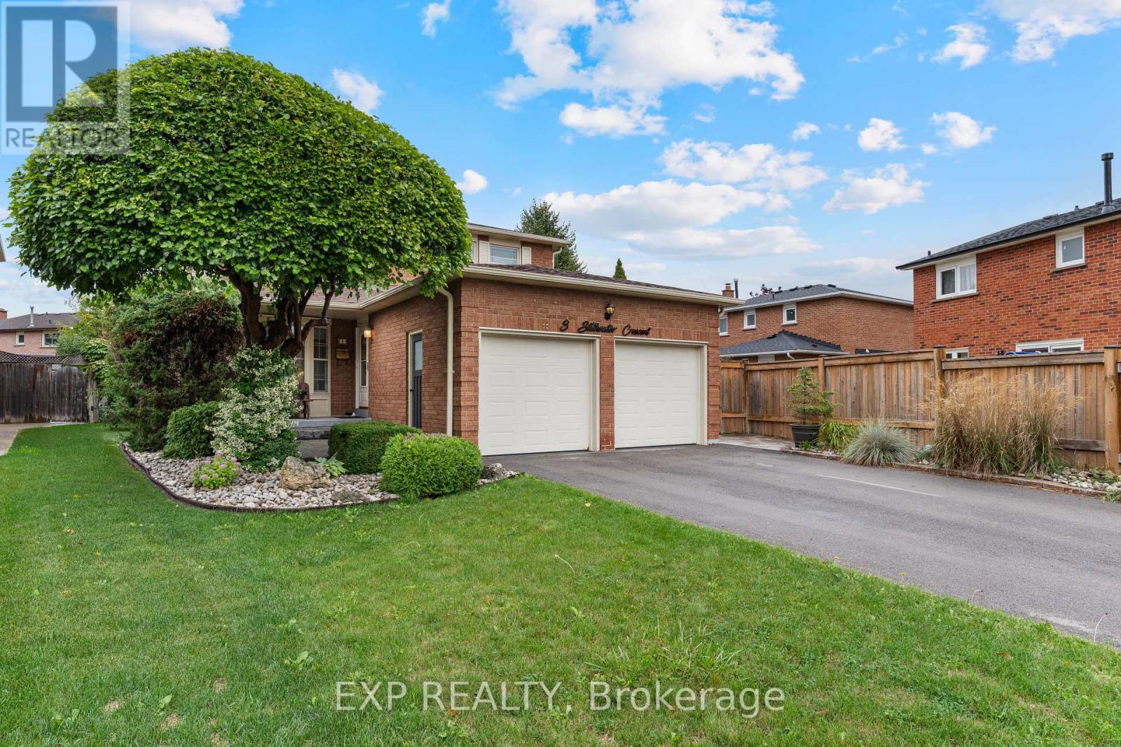 3 Stillwater Crescent, Brampton (Brampton West), Ontario  L6X 3K5 - Photo 2 - W12455118