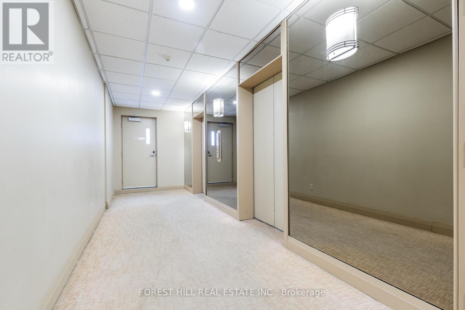 215 - 2737 Keele Street, Toronto, Ontario  M3M 2E9 - Photo 3 - W12455122