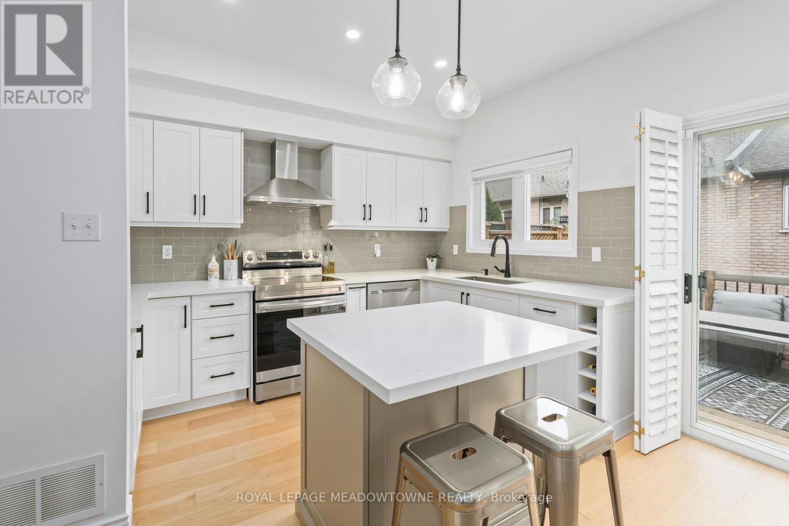 139 Harbourview Crescent, Toronto (Mimico), Ontario  M8V 4A8 - Photo 13 - W12455138