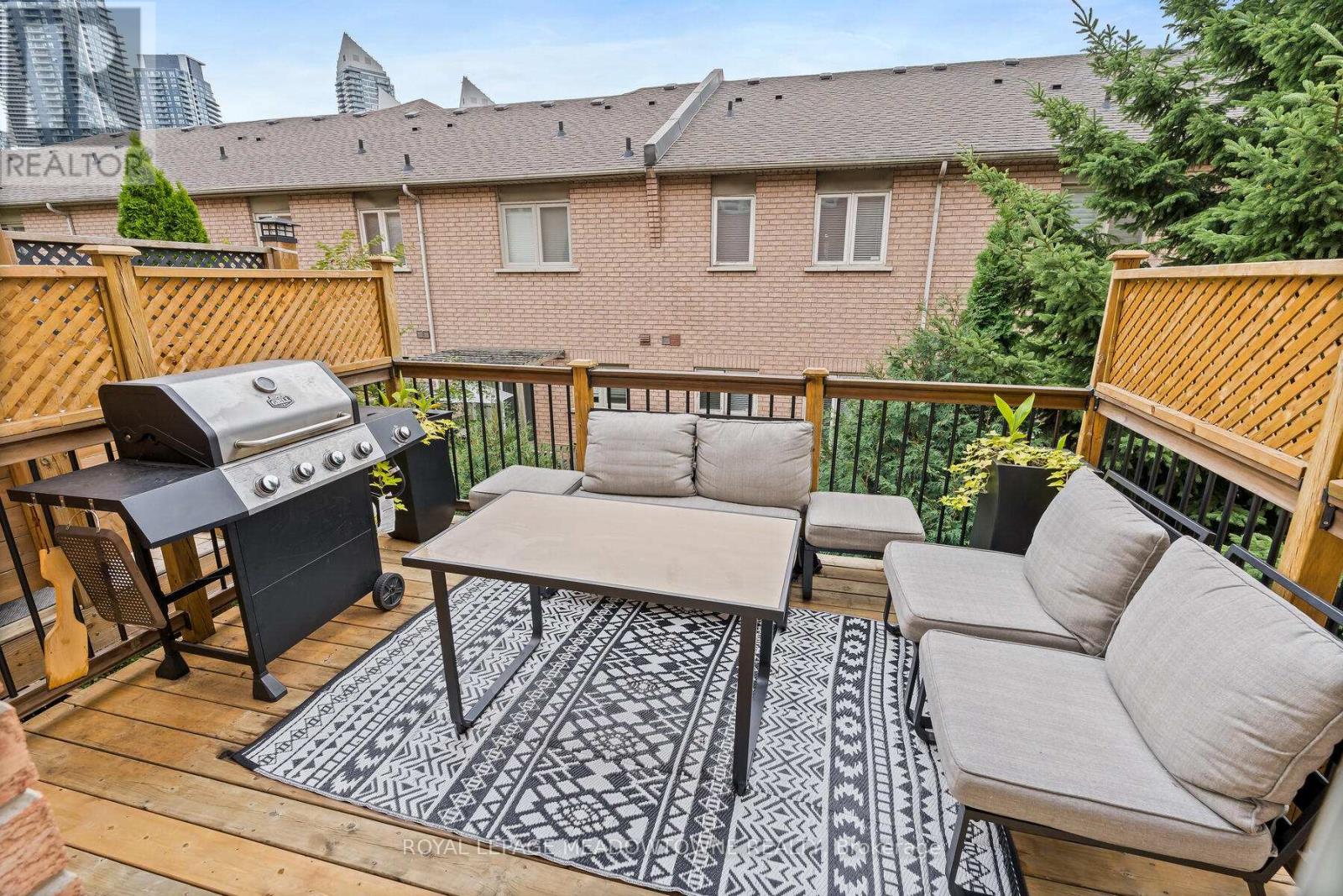 139 Harbourview Crescent, Toronto (Mimico), Ontario  M8V 4A8 - Photo 19 - W12455138