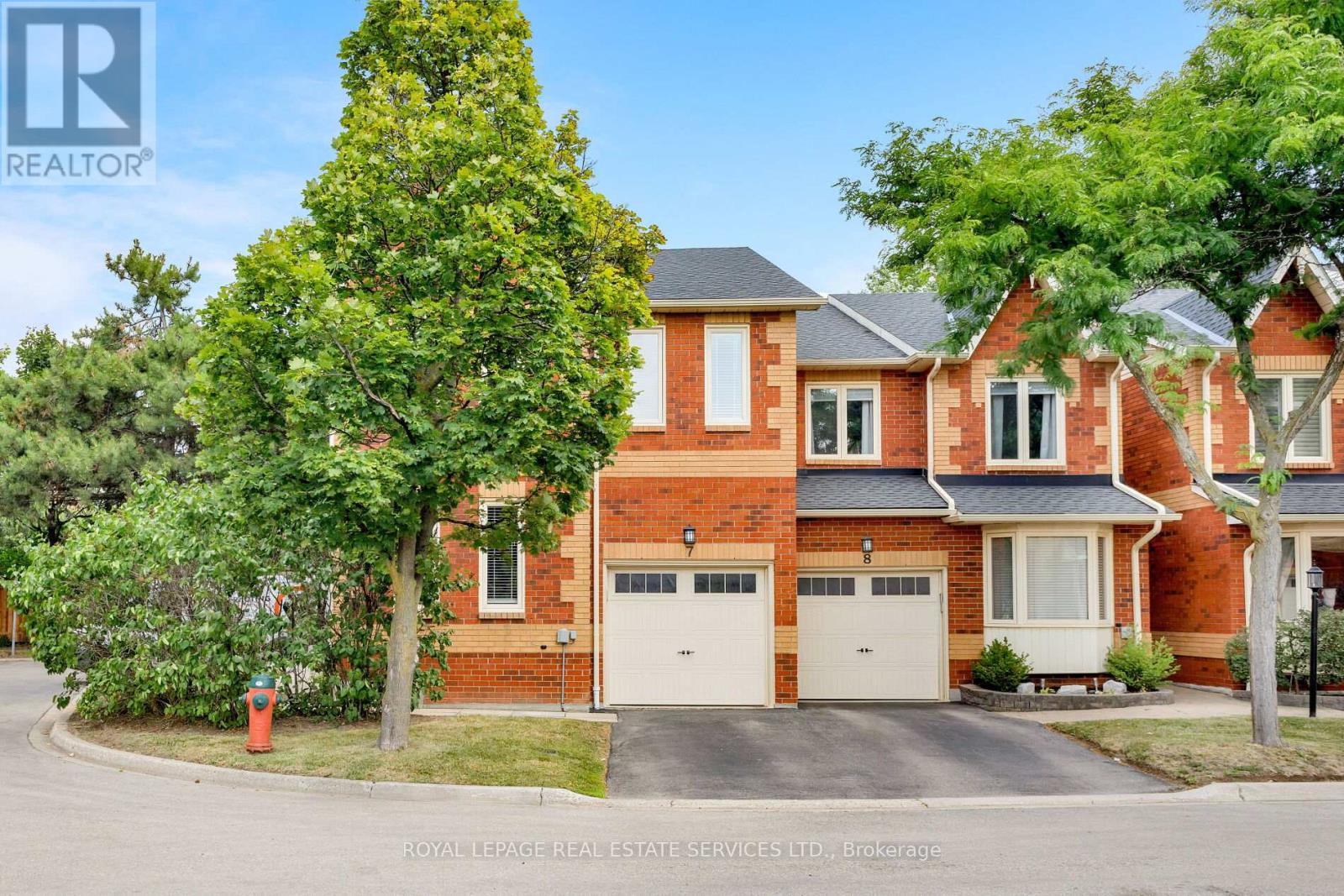 7 - 2006 Glenada Crescent, Oakville (Wc Wedgewood Creek), Ontario  L6H 5R9 - Photo 2 - W12455148