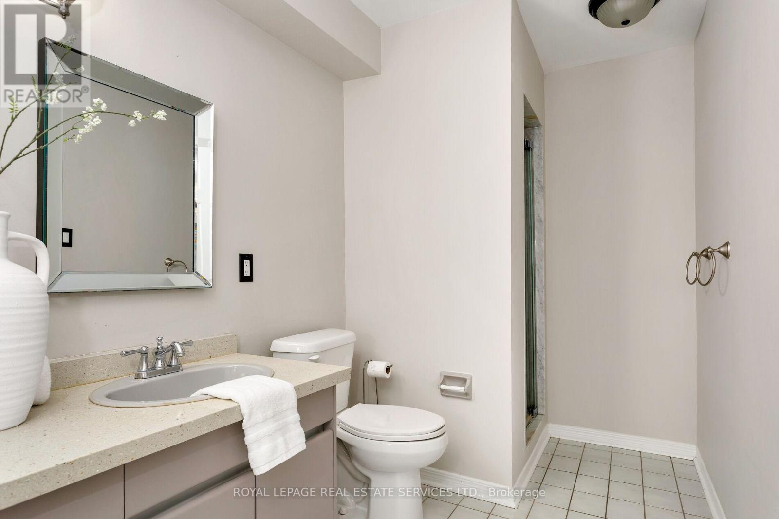 7 - 2006 Glenada Crescent, Oakville (Wc Wedgewood Creek), Ontario  L6H 5R9 - Photo 29 - W12455148