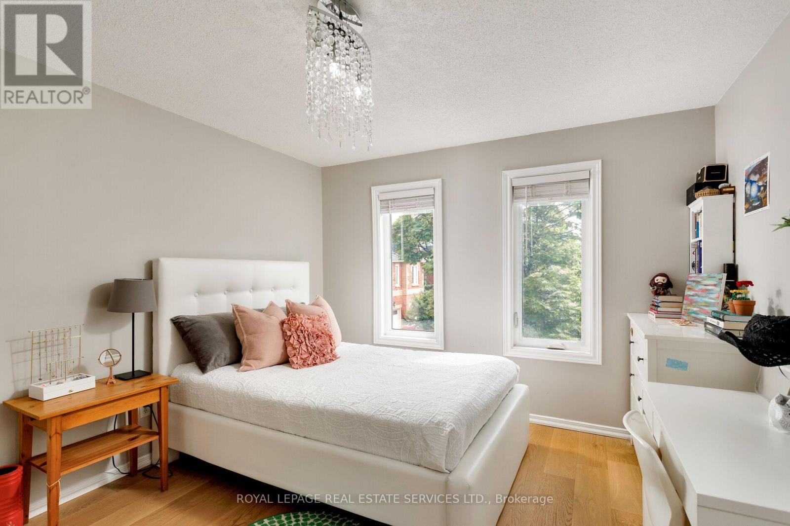 7 - 2006 Glenada Crescent, Oakville (Wc Wedgewood Creek), Ontario  L6H 5R9 - Photo 34 - W12455148
