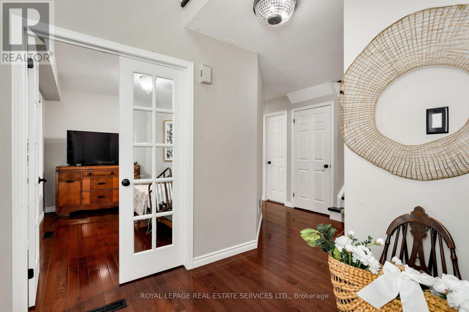 7 - 2006 Glenada Crescent, Oakville (Wc Wedgewood Creek), Ontario  L6H 5R9 - Photo 8 - W12455148