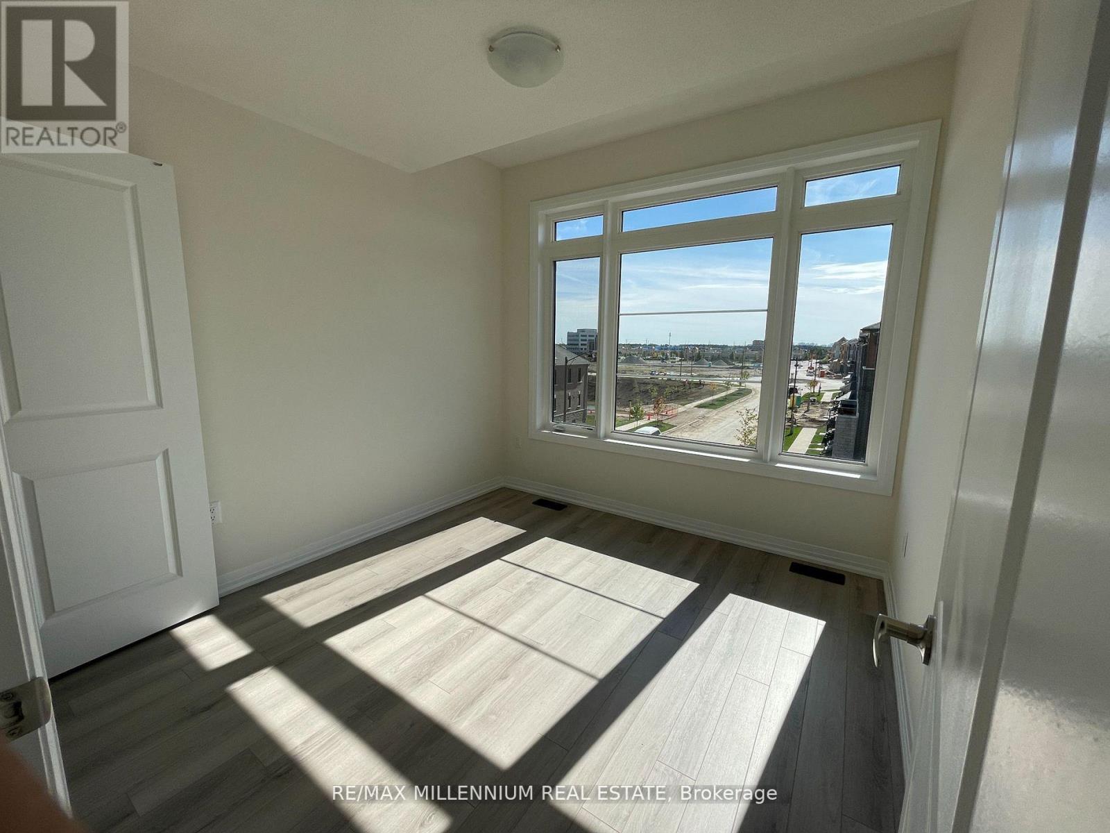 51 Ravenbury Street, Brampton, Ontario  L6P 4P8 - Photo 6 - W12455149