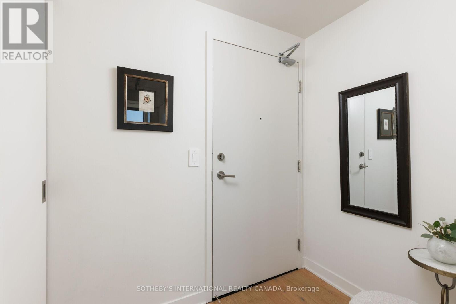 903 - 2720 Dundas Street W, Toronto (Junction Area), Ontario  M6P 0C3 - Photo 2 - W12455154