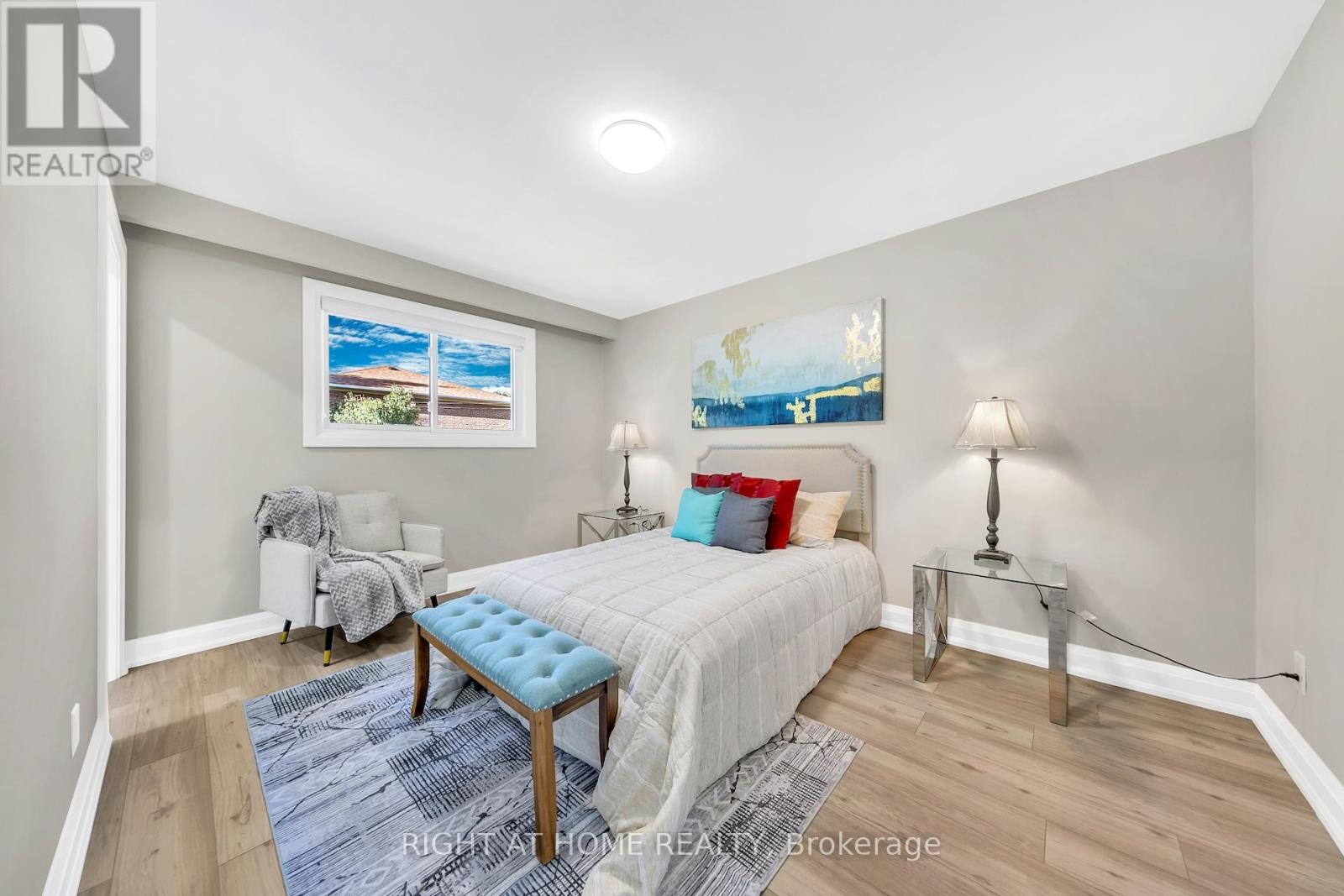 422 Maple Leaf Drive, Toronto, Ontario  M6L 1P7 - Photo 26 - W12455169