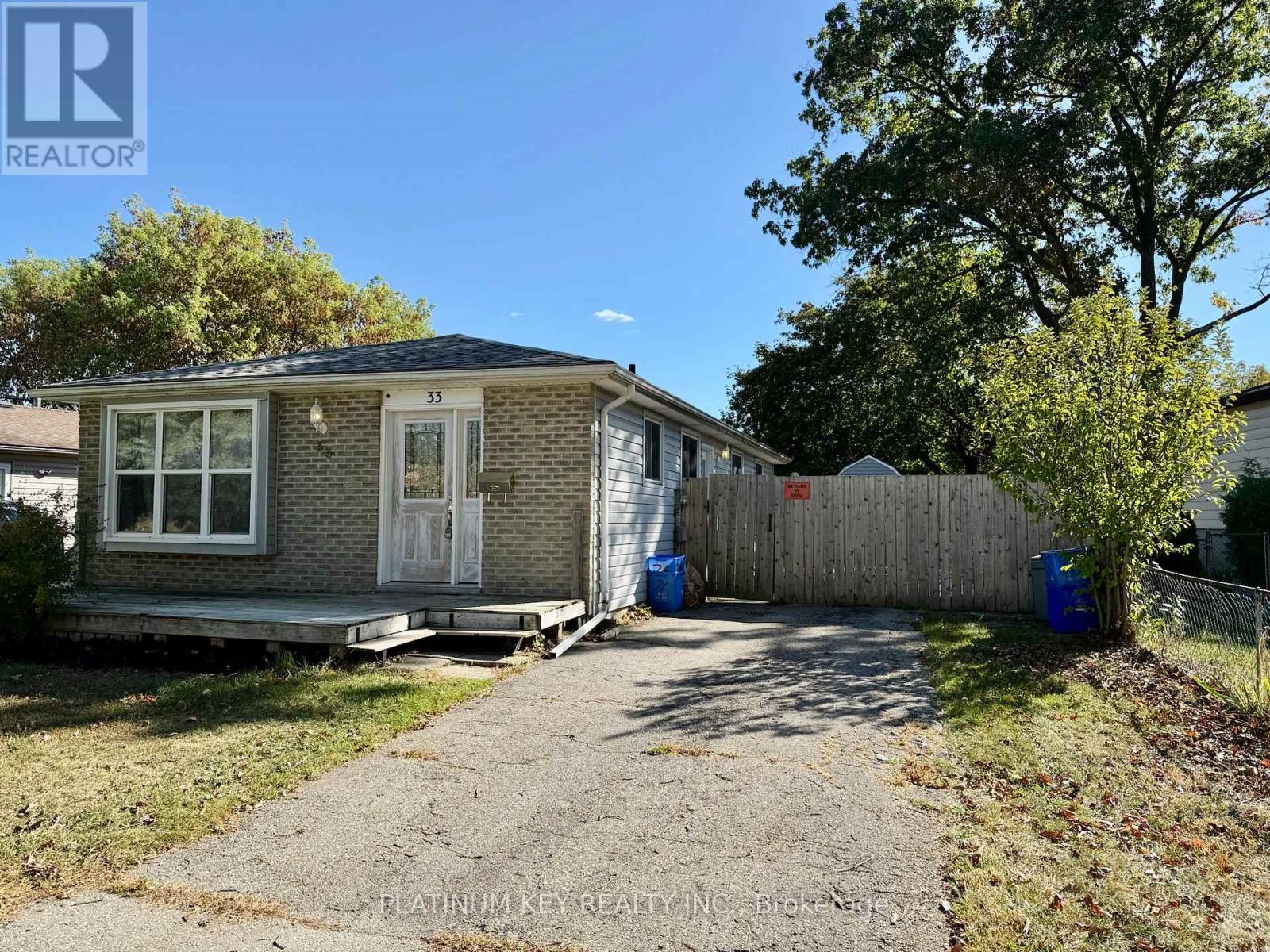 33 Court Lane, London East, Ontario  N5W 5M6 - Photo 2 - X12455251