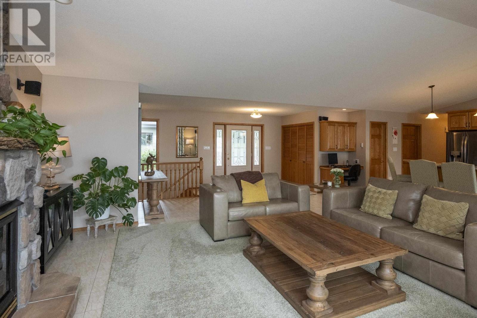 2529 Scott Dr, Thunder Bay, Ontario  P7A 0Y7 - Photo 12 - TB252933