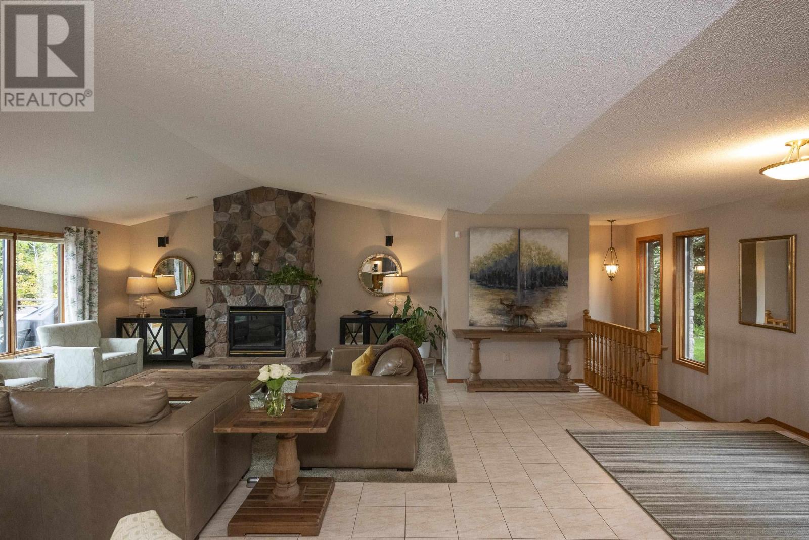2529 Scott Dr, Thunder Bay, Ontario  P7A 0Y7 - Photo 18 - TB252933