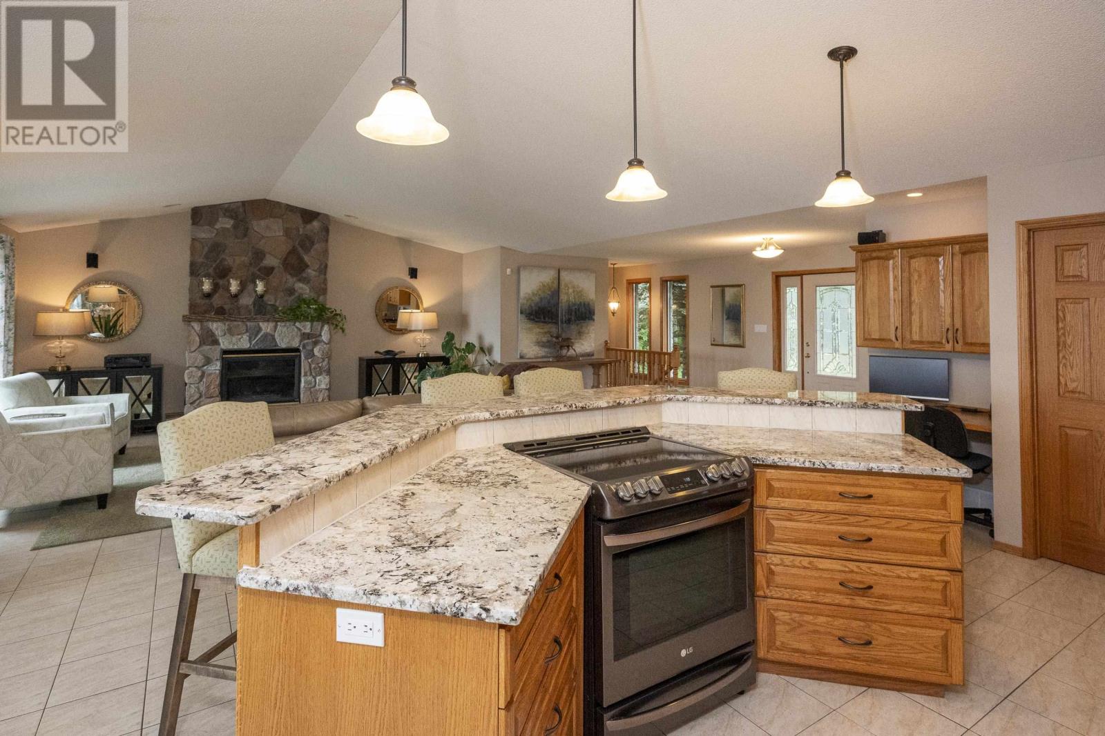 2529 Scott Dr, Thunder Bay, Ontario  P7A 0Y7 - Photo 15 - TB252933