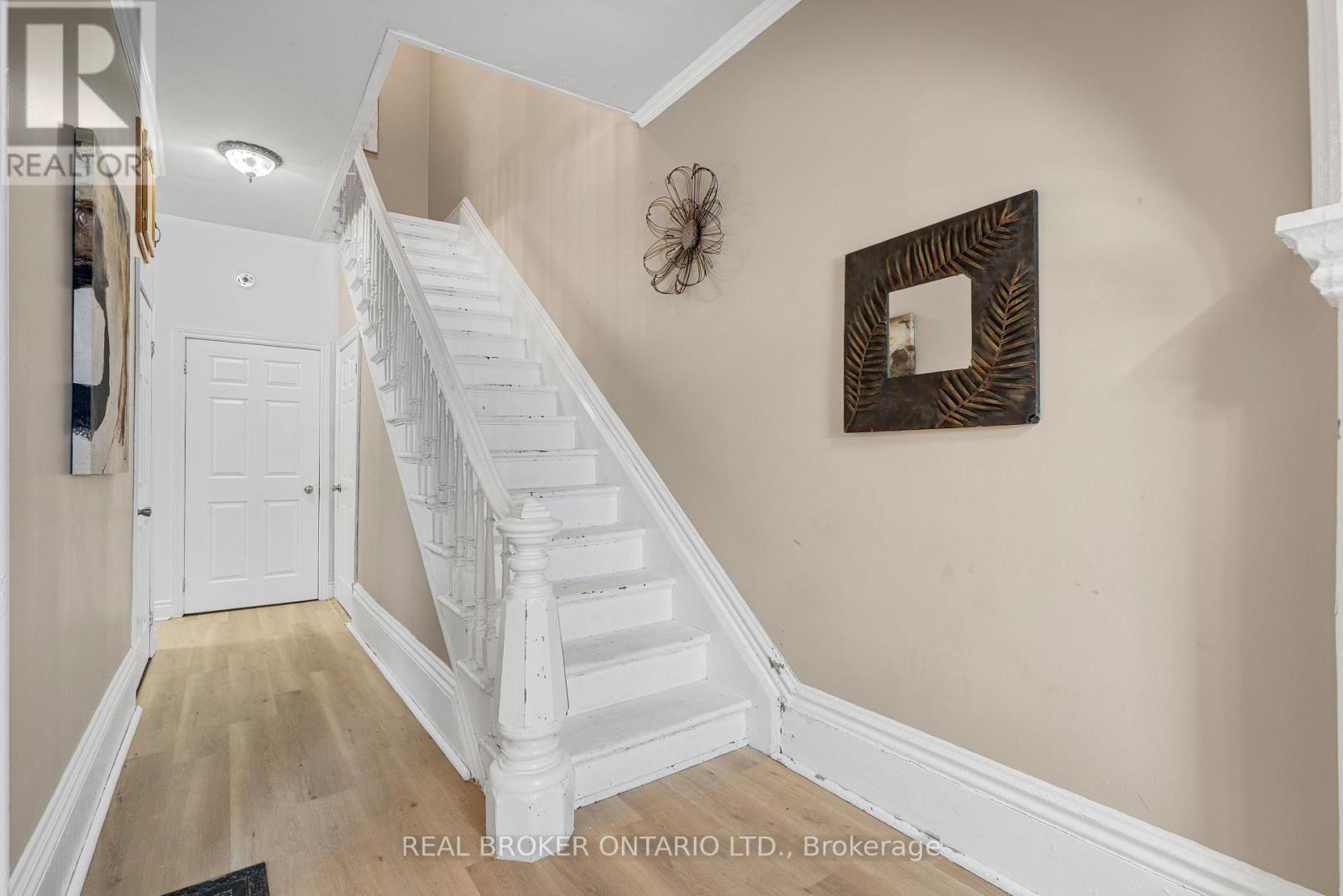 42 Daniel Street N, Arnprior, Ontario  K7S 2K5 - Photo 19 - X12455227