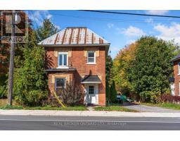 42 DANIEL STREET N, Arnprior, Ontario