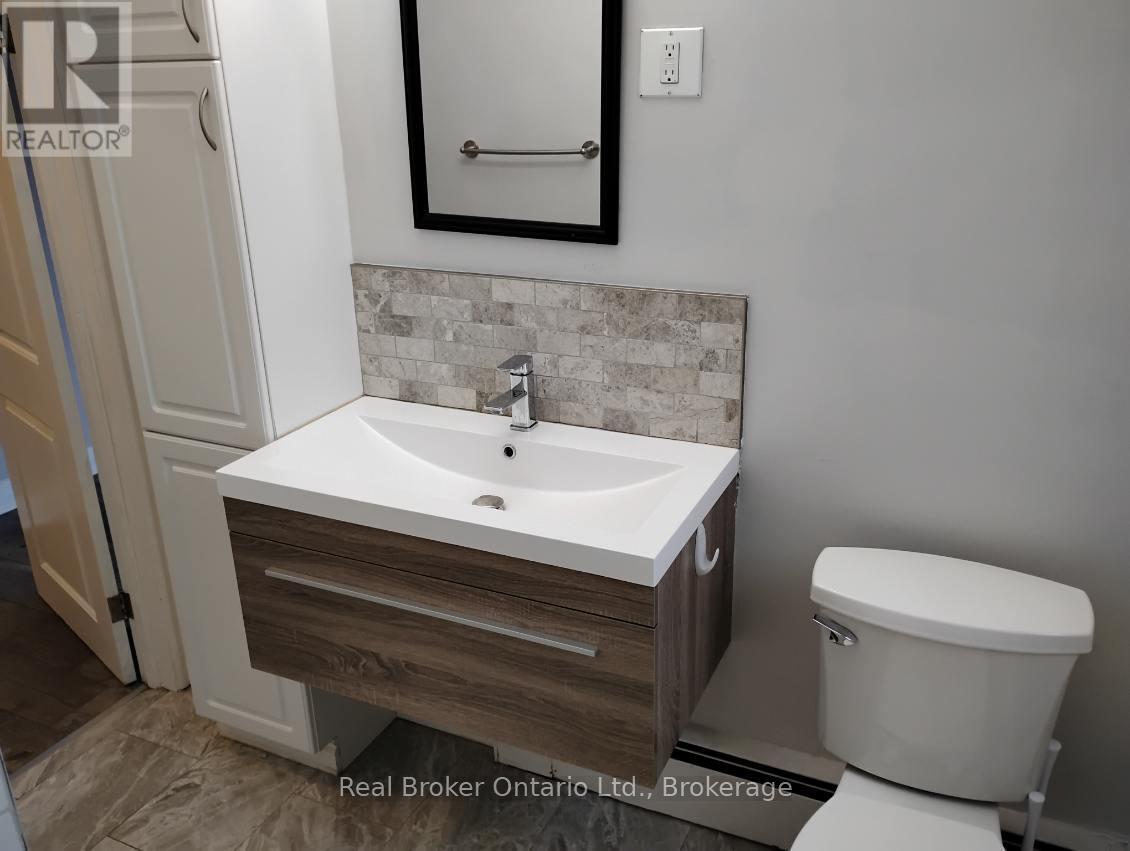 309 Strathearne Avenue, Hamilton, Ontario  L8H 5K8 - Photo 8 - X12455239