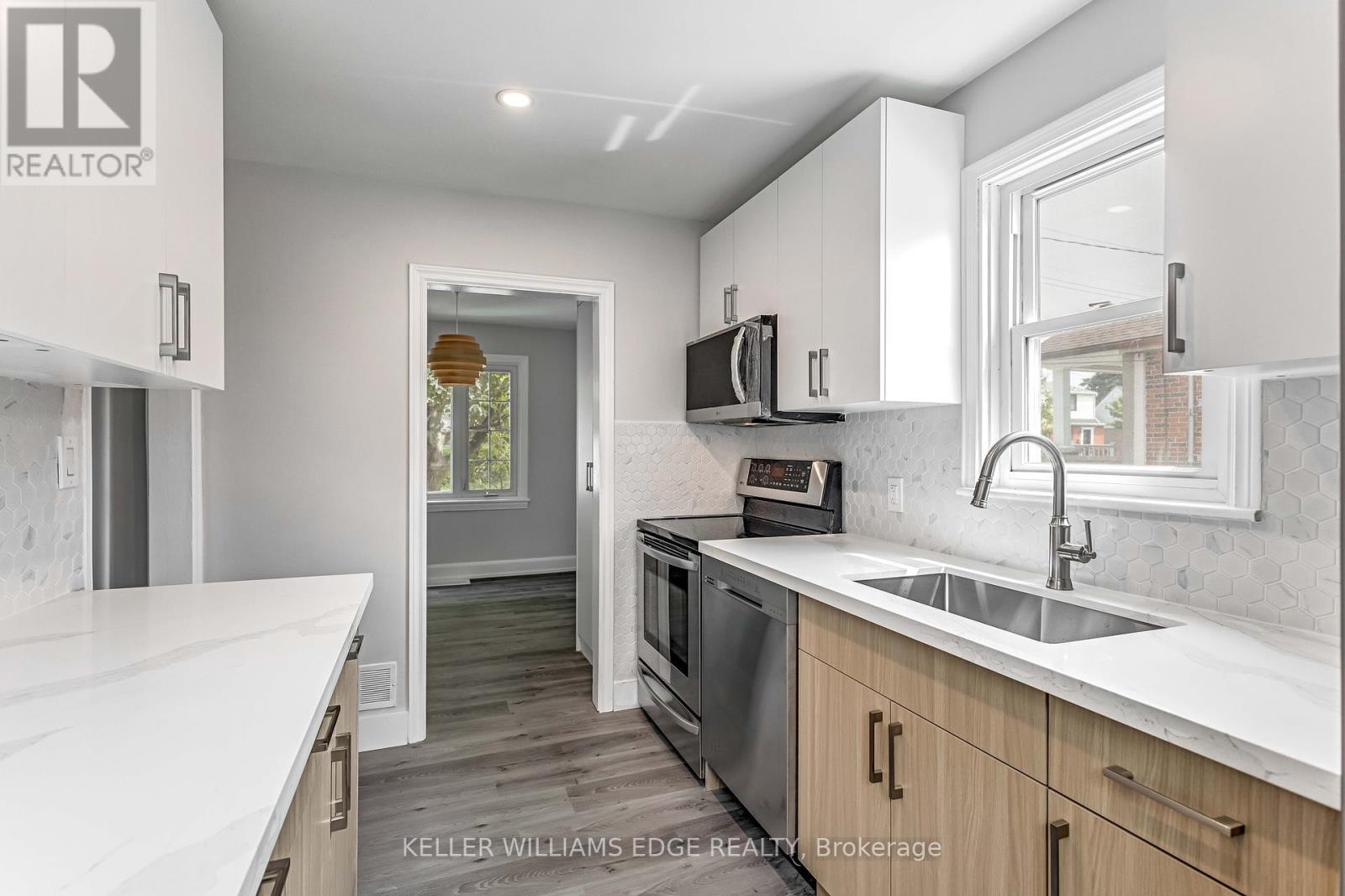 Upper Level - 44 West 4th Street, Hamilton, Ontario  L9C 3M4 - Photo 12 - X12455072