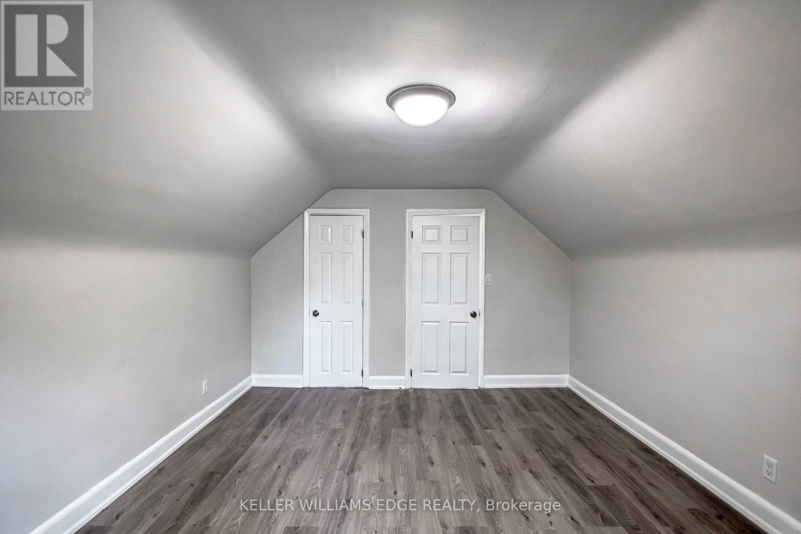 Upper Level - 44 West 4th Street, Hamilton, Ontario  L9C 3M4 - Photo 20 - X12455072