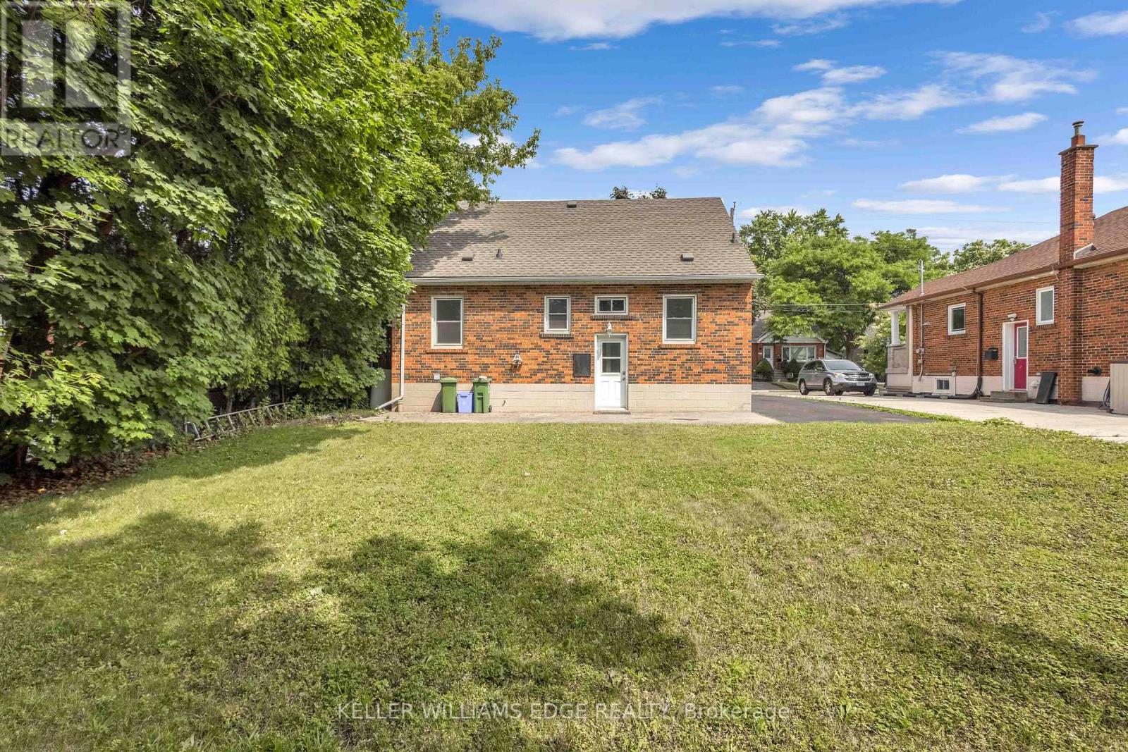 Upper Level - 44 West 4th Street, Hamilton, Ontario  L9C 3M4 - Photo 26 - X12455072