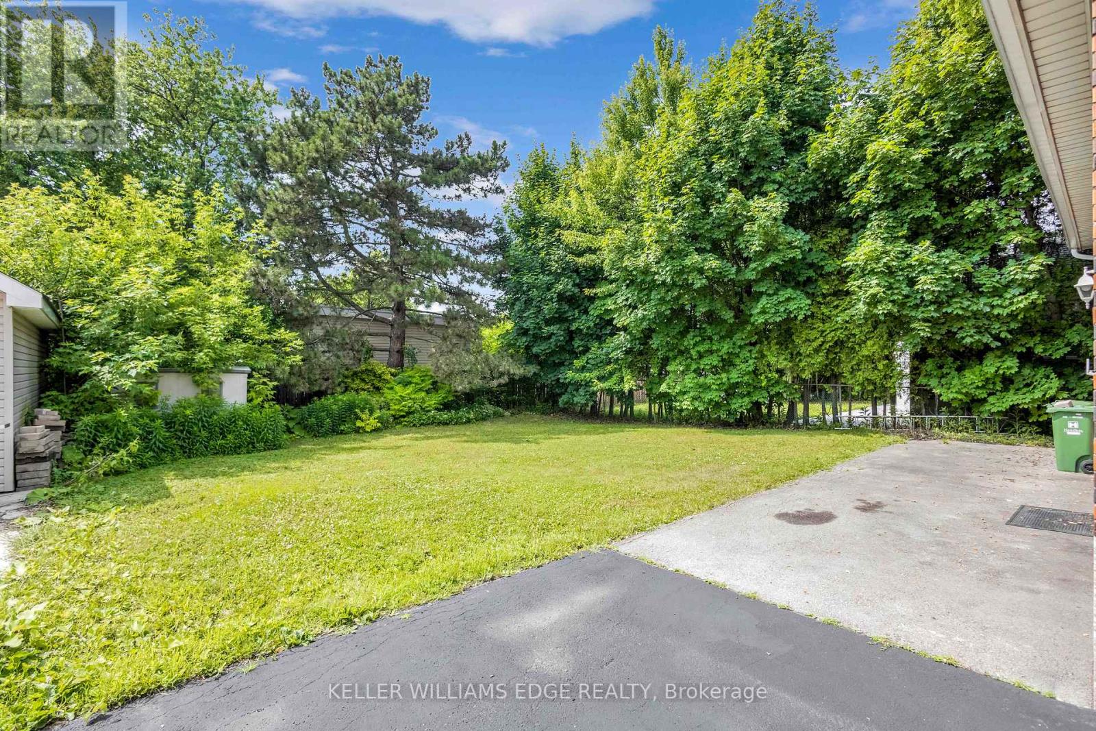 Upper Level - 44 West 4th Street, Hamilton, Ontario  L9C 3M4 - Photo 27 - X12455072