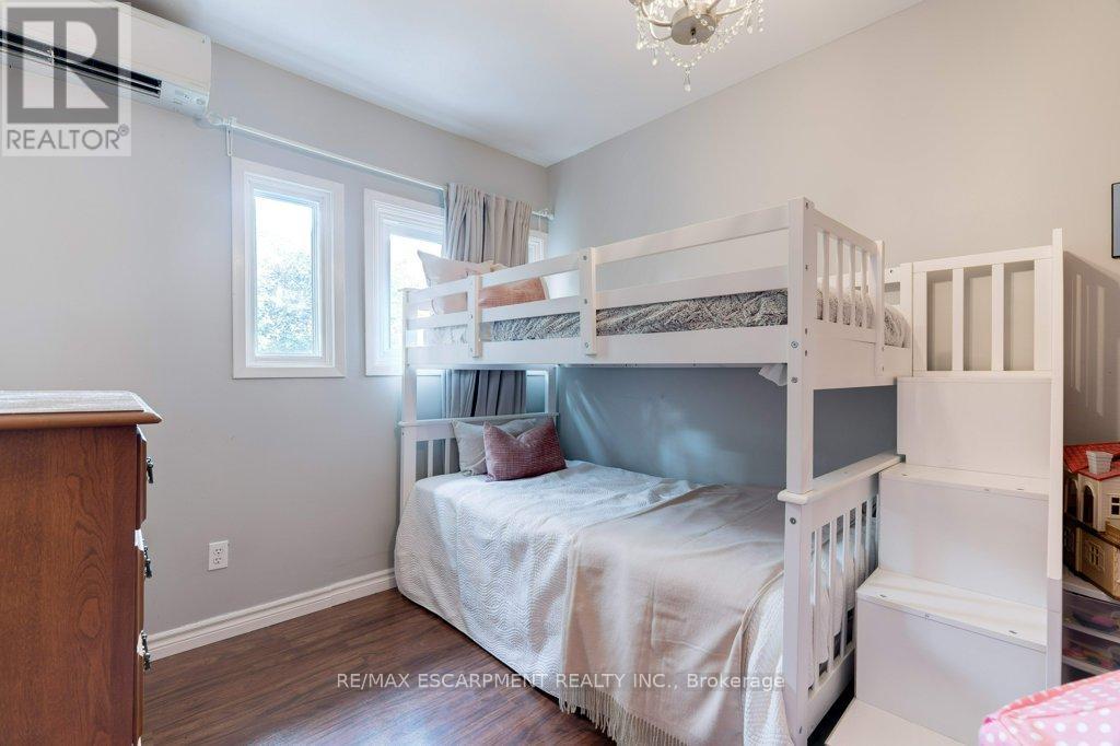 4 Trudy Court, Hamilton (Dundas), Ontario  L9H 5P7 - Photo 34 - X12455074