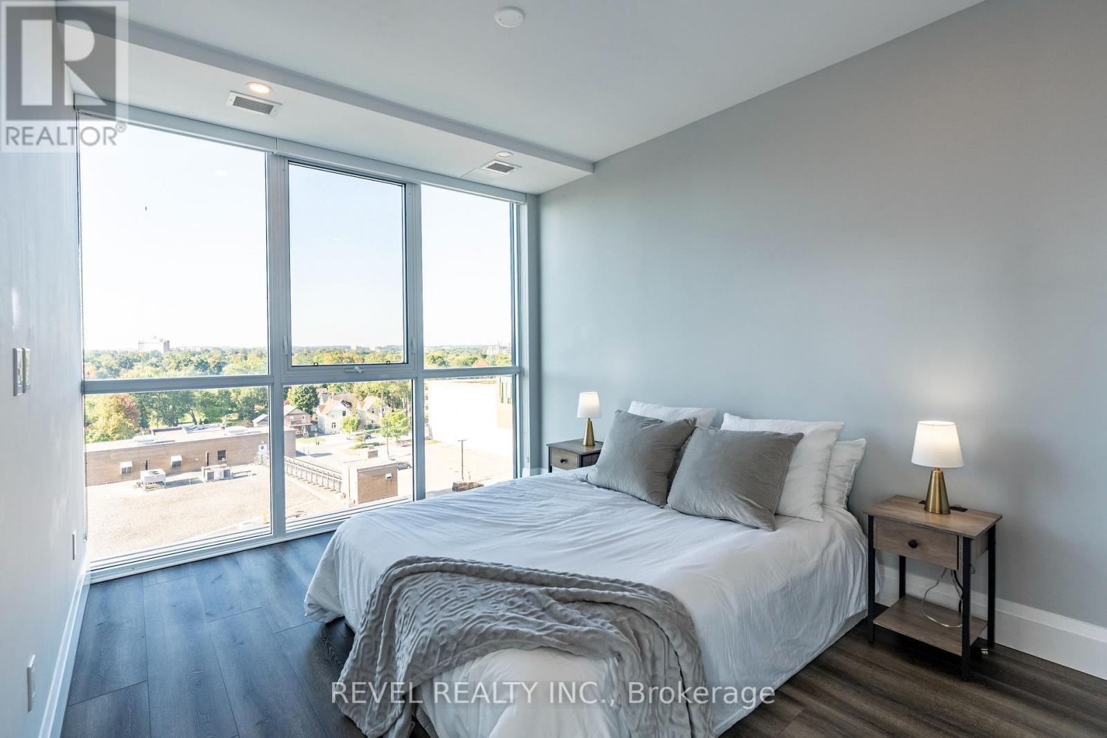 5 - 60 Charles Street W, Kitchener, Ontario  N2G 0C9 - Photo 11 - X12455100