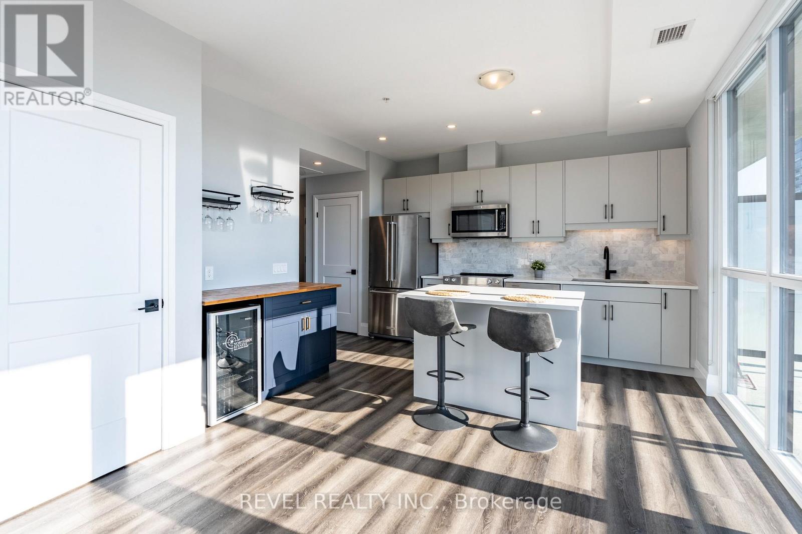 5 - 60 Charles Street W, Kitchener, Ontario  N2G 0C9 - Photo 2 - X12455100