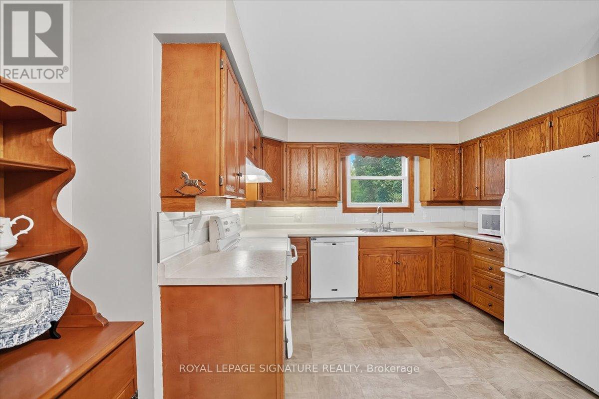 268 Cameron Street, Goderich (Goderich (Town)), Ontario  N7A 3L3 - Photo 20 - X12455150