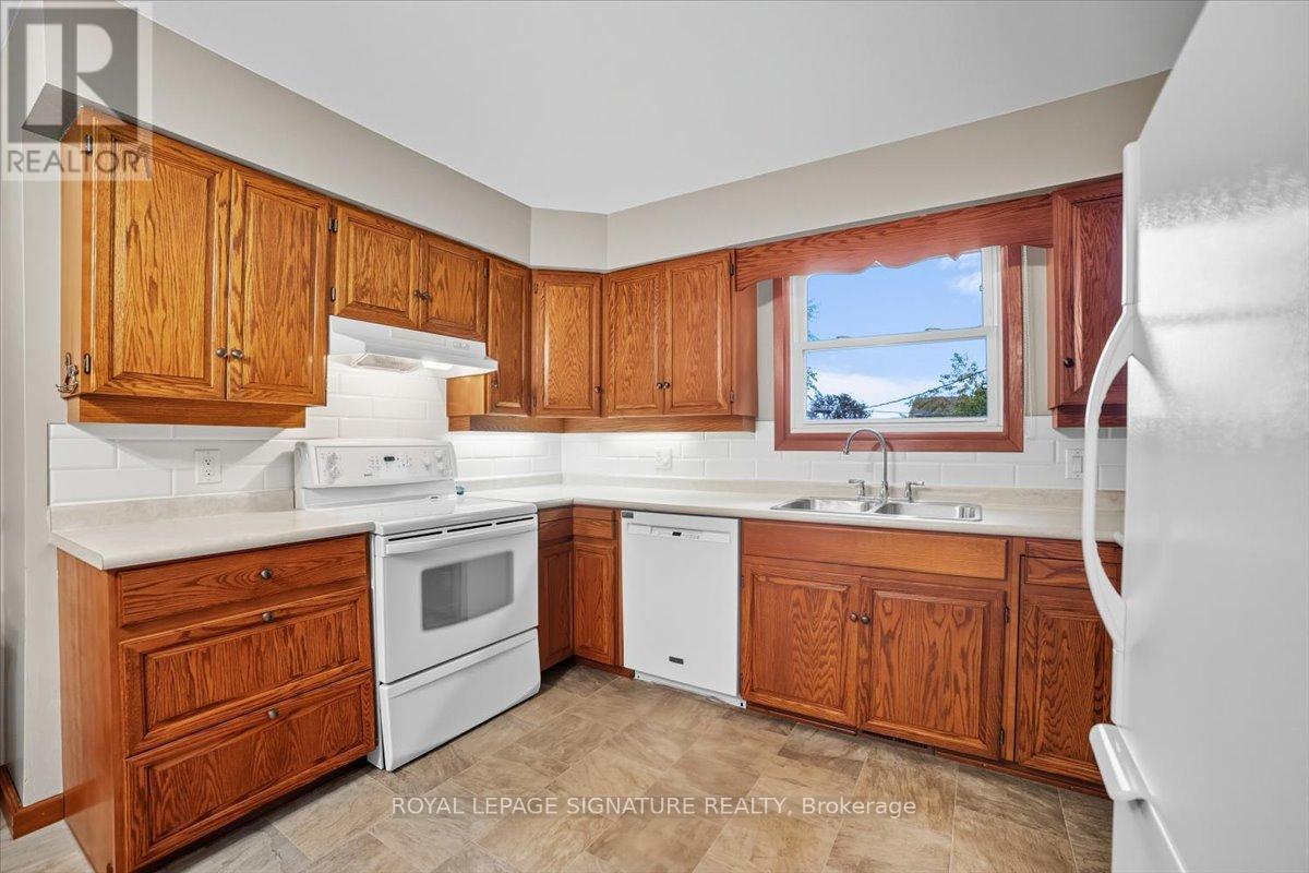 268 Cameron Street, Goderich (Goderich (Town)), Ontario  N7A 3L3 - Photo 24 - X12455150