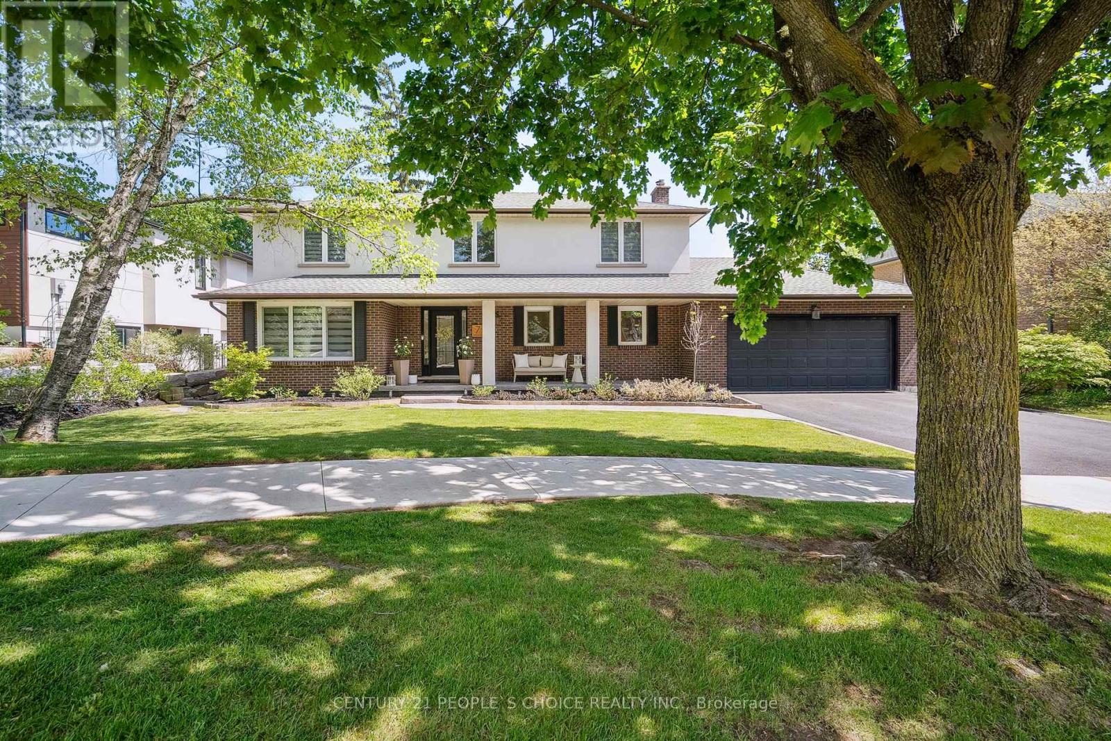 7 CARL CRESCENT, Hamilton, Ontario
