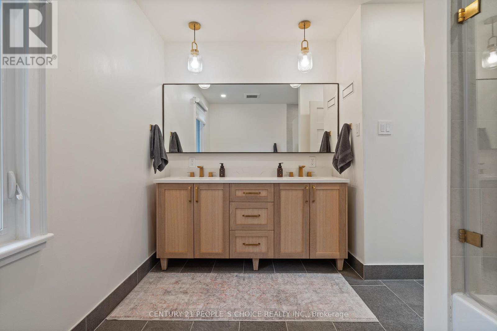 7 Carl Crescent, Hamilton, Ontario  L0R 2H4 - Photo 22 - X12455168