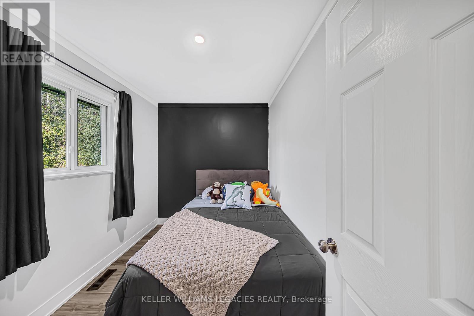 74 Cowans Crescent, Kawartha Lakes (Emily), Ontario  K0L 2W0 - Photo 17 - X12455182