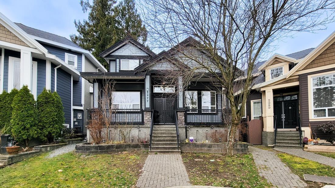 5977 151 STREET, Surrey, British Columbia