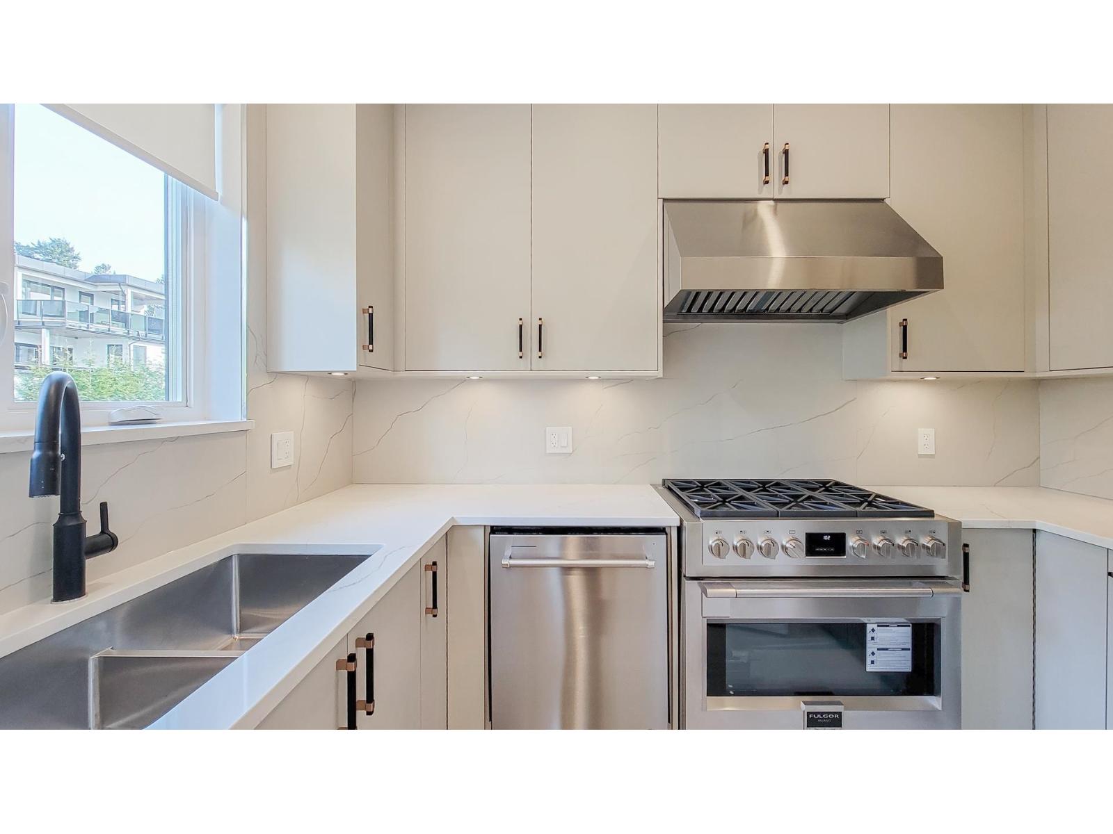 13525 16th Avenue, Surrey, British Columbia  V4A 9K9 - Photo 13 - R3057216