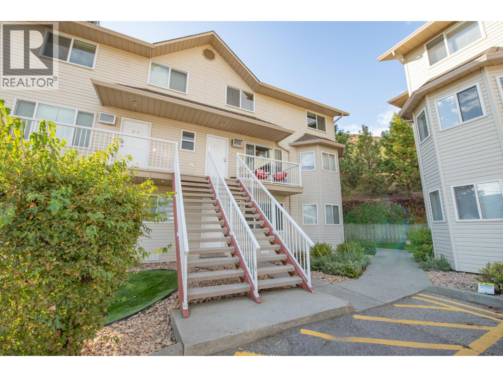 4202 Alexis Park Drive Unit# 203, Vernon, British Columbia  V1T 6H3 - Photo 2 - 10365542