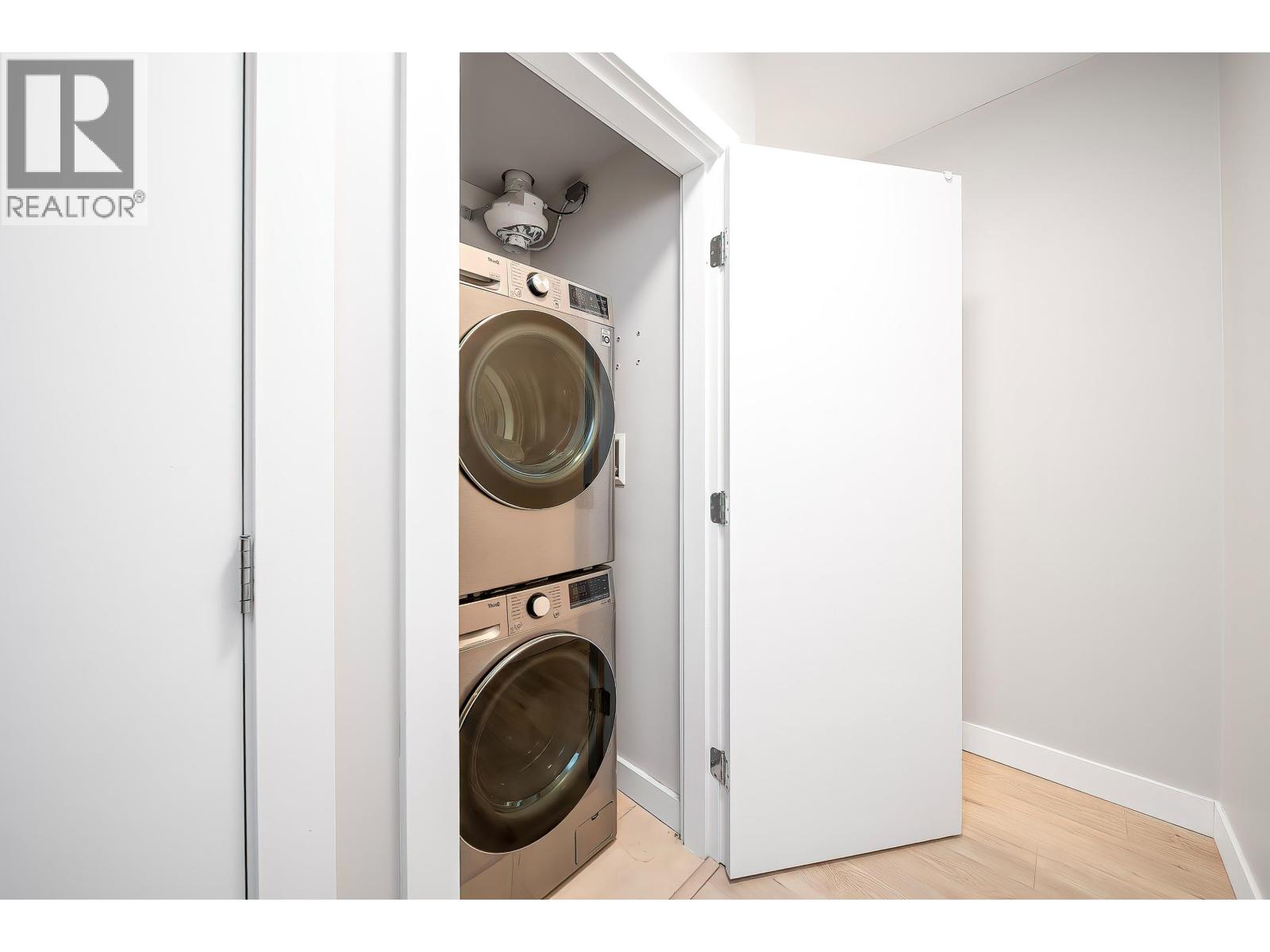 902 6971 Elmbridge Way, Richmond, British Columbia  V7C 0A5 - Photo 12 - R3057194